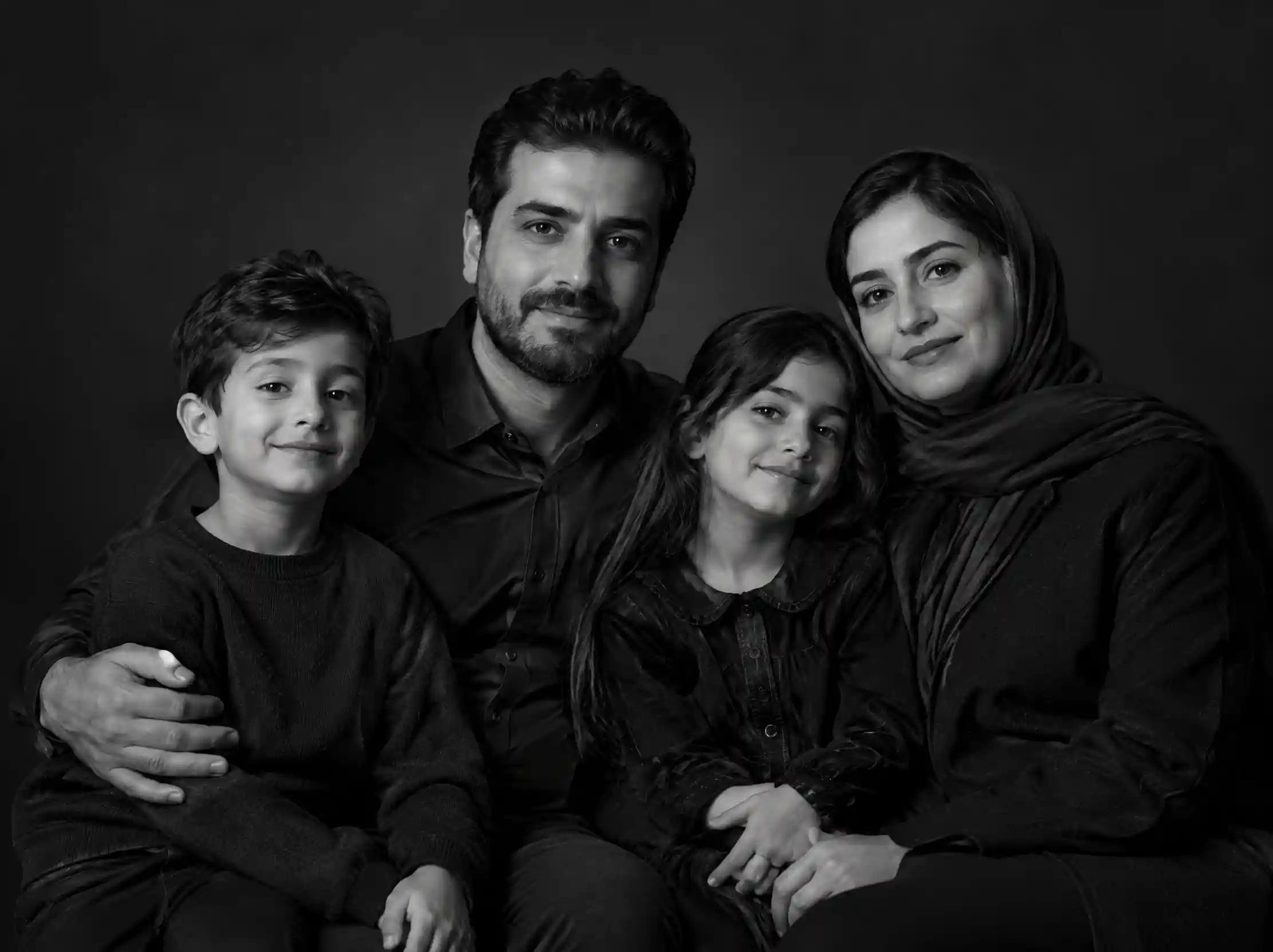 پرتره خانوادگی سیاهوسفید کلاسیک